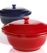 Perhaps the name Fiesta was chosen in 1936 because the famous collection comes in festive colors. The casserole comes in a variety of punchy shades for endless mix-and-match possibilities.