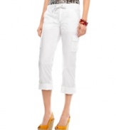 Make INC's petite cropped cargo pants your summer go-to! Pair them with adorable wedges and your favorite top for a complete warm-weather look.