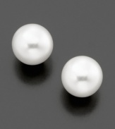 Simply pretty. Belle de Mer's beautiful stud earrings feature cultured freshwater pearls (10-11 mm) set in 14k gold.