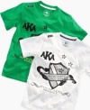 Display his smarts and style with this graphic t-shirt from Akademiks.