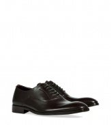 With their sleek smooth leather and clean, streamlined silhouette, these derbys from Paul Smith are a chic choice for finishing tailored business looks - Slightly squared-off toe, forest green rounded canvas laces, stacked leather heel - Pair with suits or cashmere pullovers and jeans