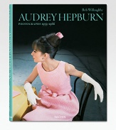 In his distinguished career as a Hollywood photographer, Bob Willoughby took iconic photos of leading ladies, but Audrey Hepburn was his favorite. As Hepburn's career soared, Willoughby became a trusted friend, framing her working and home life. His historic, tender photographs seek out the many facets of Hepburn's beauty and eleganceas she progressed.