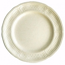 In 1821, Gien was founded for the purpose of bringing fine English earthenware manufacturing techniques to France. Pont Au Choux White is an ivory dinnerware collection with intricate inlaid design work.