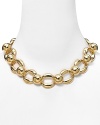 The golden girl has her moment with this chain link necklace from kate spade new york. Boasting glamourous, oversized links this show piece is sure to stand out.