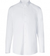 Finish off your workweek staples with this stylish stretch cotton button-down from Jil Sander - Spread collar, front button placket, long sleeves, buttoned cuffs, shirttail hemline - Slim fit - Pair with jeans, trousers, chinos, or cords