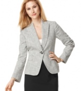 This single-button jacket coordinates with almost anything in your work wardrobe, and is simple to match with other pieces from Tahari by ASL's collection of suiting separates.