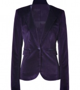 Perfect for a seamless transition from busy office days to chic city cocktails, Rachel Zoes rich velvet blazer is a festive choice guaranteed to add a glamorous edge to your outfit - Peaked lapel, satin collar, long sleeves, satin buttoned cuffs, single button closure, flap pockets - Tailored fit - Team with button-downs and slim fit trousers, or go all out and wear as a suit