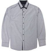 Rock the details. This shirt from No Retreat has a touch of contrast for a look that's always cool.