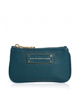 Small yet efficient, this supple leather key pouch from Marc by Marc Jacobs makes organizing ultra-chic - Top zip closure, front logo plaque, texture leather - Perfect for your keys and other small daily necessities