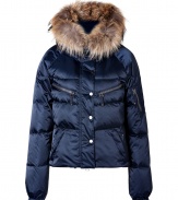 Maximize your sporty, slope-ready style in this ultra-luxe fur-trimmed down jacket from Jet Set - Raccoon fur-trimmed hood, concealed front zip closure with front snap placket, long sleeves, zip pockets and slash pockets, quilted - Fitted silhouette - Pair with jeans or leggings for the city and chic ski pants for the slopes