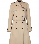 With heritage detailing reflecting the original Burberry trench coat, this long cotton gabardine version from Burberry London counts as an iconic, multi-season investment - Classic collar with hook closure, set-in long sleeves with belted cuffs, epaulettes, gun flap, double-breasted button-down front, belted waist, rain shield - Fitted silhouette - Pair with slim trousers or jeans and a cashmere pullover