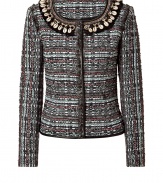 Luxurious jacket made ​.​.of a synthetic blend of patterned tweed - Embroidered crew neck collar with shell-adored necklace and piped seams - Slim, waisted and short cut with long, tailored arms - Extremely elegant, it is a favorite choice for the office when paired with a pencil skirt, cropped or suit pants - Try with chic pumps or peep toe heels