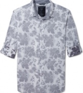 Roll up them sleeves, you're about to get down with serious style in this floral print shirt by Guess.