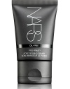 This lightweight oil-free primer instantly refines the look of pores to regulate shine to create an immaculate canvas. Mineral Powders manage oil in the T-Zone and other shine-prone areas while Pure Lentil Seed extract diminishes the appearance of dilated pores over time for a more refined appearance. Makeup glides on and blends easily for an application that stays fresh and vibrant for hours on end. 1 oz. 