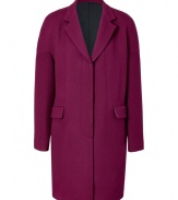 With its rich shade of plum purple and ultra modern silhouette, DKNYs stretch wool twill coat guarantees a contemporary-cool finish to your look - Notched lapel, long sleeves, dropped shoulders, front flapped pockets, hidden button-down front, back vent, oversized boxy fit - Team with modern-minimalist separates for that impossibly chic city feel