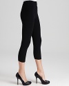 The must-have, go-to look for every woman, Lyssé Leggings lend a flirtatious cropped silhouette to everyday styles. A wide, four-way stretch waistband flattens the tummy for a flattering silhouette.