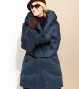 Great for every day wear, this plus size puffer from Larry Levine will keep you warm and perfectly chic through all the cold that comes your way.