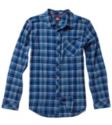 You don't need to know jack about lumber to get down with this look. Cozy flannel and a flattering fit give this Quicksilver button down its casual contemporary style.