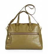 Luxury bag made ​.​.of fine, golden-brown leather from New York designer Marc Jacobs - Cool shopper form with top zipper, two short handles and long shoulder strap - Convenient exterior zip pocket - Small logo lettering - Great everyday bag looks with a million outfits to upgrade