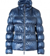 With its allover sheen and cool blue hue, Jet Sets quilted down jacket is a must for sporty ski-chic looks - Stand-up collar, long sleeves, ribbed knit cuffs, two-way front zip, zippered pockets, printed lining - Form-fitting - Wear with sporty trousers and winter weather boots