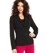 Add polish to any fall look with this solid Kensie fitted blazer -- a season-less must-have!