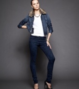 A faux-fur collar adds a luxe appeal to this Lucky Brand Jeans denim jacket for a fashion-forward fall look!