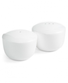 Set 5-star standards for your table with sleek salt and pepper shakers from Hotel Collection. Balancing a delicate look and exceptional durability, the translucent Bone China collection of dinnerware and dishes is designed to cater virtually any occasion.