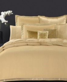 Add a cozy, quilted element to your bed with this Modern Classics Gold Leaf European Sham.