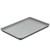 The baker's best! Showoff your gourmet skills with this heavy-gauge aluminized steel baking sheet, which heats evenly and features a nonstick finish that knows when to let go & how to clean up quick & easy. A dishwasher-safe design eliminates any bother after baking, plus the thick rolled edges on the pan prevent warping for a lifetime of use. Lifetime warranty.