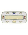 Bring the lush bounty of the French countryside to your table with this cheery sandwich tray. Fresh summer fruits and leaf garland adorn durable porcelain from Villeroy & Boch.