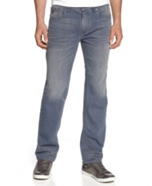 Relaxed at the leg, these Lincoln-fit jeans from Guess are a classic look to add to your closet.