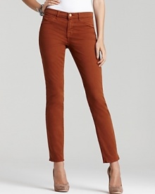 Get on-trend style in J Brand's weekend-perfect twill skinny jeans.