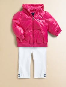 A warm, shiny puffer style with signature pony embroidery will keep your little one cute, cozy and safe from the elements.Attached hoodLong sleevesFull-zip frontSplit kangaroo pocketsRibbed cuffs and hemFully quilted liningNylonFilling: polyester/down/waterfowl feathersMachine washImported