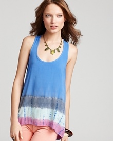 A scoop of color and tie-dye print connect in this easy-to-layer Splendid tank.