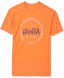 This Fanta graphic t-shirt is a refreshing addition to your light layered look.