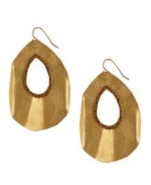 Rich color in fabulous cut-out style. Jessica Simpson's head-turning drop earrings feature ovals in gold tone mixed metal. Approximate drop: 3 inches.