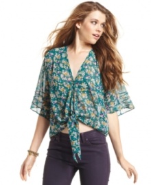 We can't help but to love this tie-front top from Jessica Simpson for its lush floral-print and dreamy kimono sleeves!