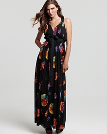 A seriously modern take on evening elegance, this sweeping Jill Stuart Dress gown is rendered in vibrantly printed rich silk and finished with a waist-cinching tie.