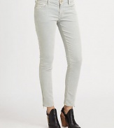 With a pebble-washed look and intensely soft finish, these casual-cool skinnies finish the look with a comfy rise and slim-fitting silhouette that hits just below the ankle. THE FITRise, about 7½Inseam, about 28THE DETAILSZip flyFive-pocket style98% cotton/2% spandexMachine washMade in USA of imported fabricModel shown is 5'9 (175cm) wearing US size 0.