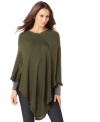 Cozy up to this Elementz poncho. Paired with jeans and a long-sleeved tee it's the perfect weekend look!