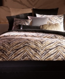 Dreaming of the spotlight! This INC International Concepts Cleo duvet cover exudes pure glamour with a mesmerizing animal print landscape that gives your bed a modern and ultra-chic makeover. Button closure.