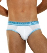 Super supportive in a contoured design, these ultra-comfortable briefs from 2(x)ist move with you from day to night.