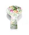 An English classic blooms anew. Planted inside and out with pink and gold blossoms, the Country Rose spoon rest evokes all the elegance of the original Old Country Roses pattern but with a more casual, contemporary feel.