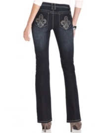 A pair of straight-leg jeans is a must-have denim staple! This petite version from Earl Jeans feature a slimming dark wash and a pretty fleur-de-lys at the back pockets.