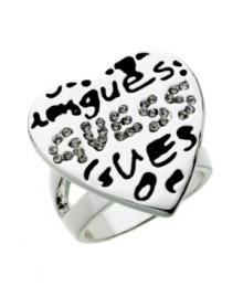 Express yourself with street legal graffiti. Heart-shaped GUESS ring features the company logo in scrawling letters with jet crystal accents. Crafted in silver tone mixed metal. Size 7.