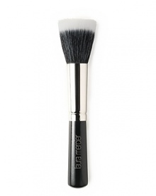 Laura Mercier Finishing Brush is composed of black goat hair and high quality synthetic fibers. This multi-dimensional brush delivers the perfect amount of product and buffs colour and shimmer into the skin. Perfect to use with any of the Shimmer Blocs or Loose Shimmer Powders.