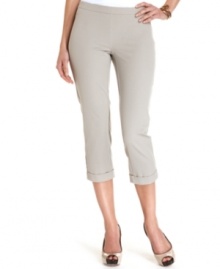 Featuring a pull-on style, these Alfani cropped pants bring you all the style with all the comfort -- a summer wardrobe staple!