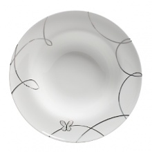 Designed with a modern bride in mind, the Lismore Butterfly dinnerware collection features a contemporary coupe shape accented with a soft iridescent lavender butterfly motif.