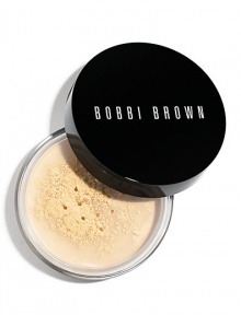 Same long-lasting, super-sheer powder now in a sleek, new sifter-style jar. This 100% oil-free and oil-absorbing formula sets concealer and foundation for a smooth, flawless finish. Perfect for oily skin or anyone looking for a lighter powder. Each shade boasts Bobbi's unique yellow base and a touch of vitamin E to create the most natural look that wears comfortably, too. Now available in a range of 10 shades. Made in USA. 