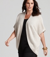 The relaxed, open styling of this Eileen Fisher oval linen cardigan lends itself to layering, topping your closet favorites with luxe lightweight warmth.